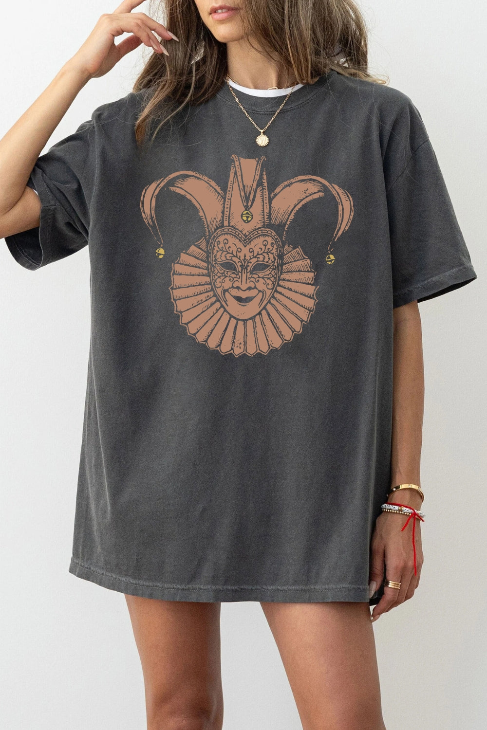 Creepy fool masquerade mask tee