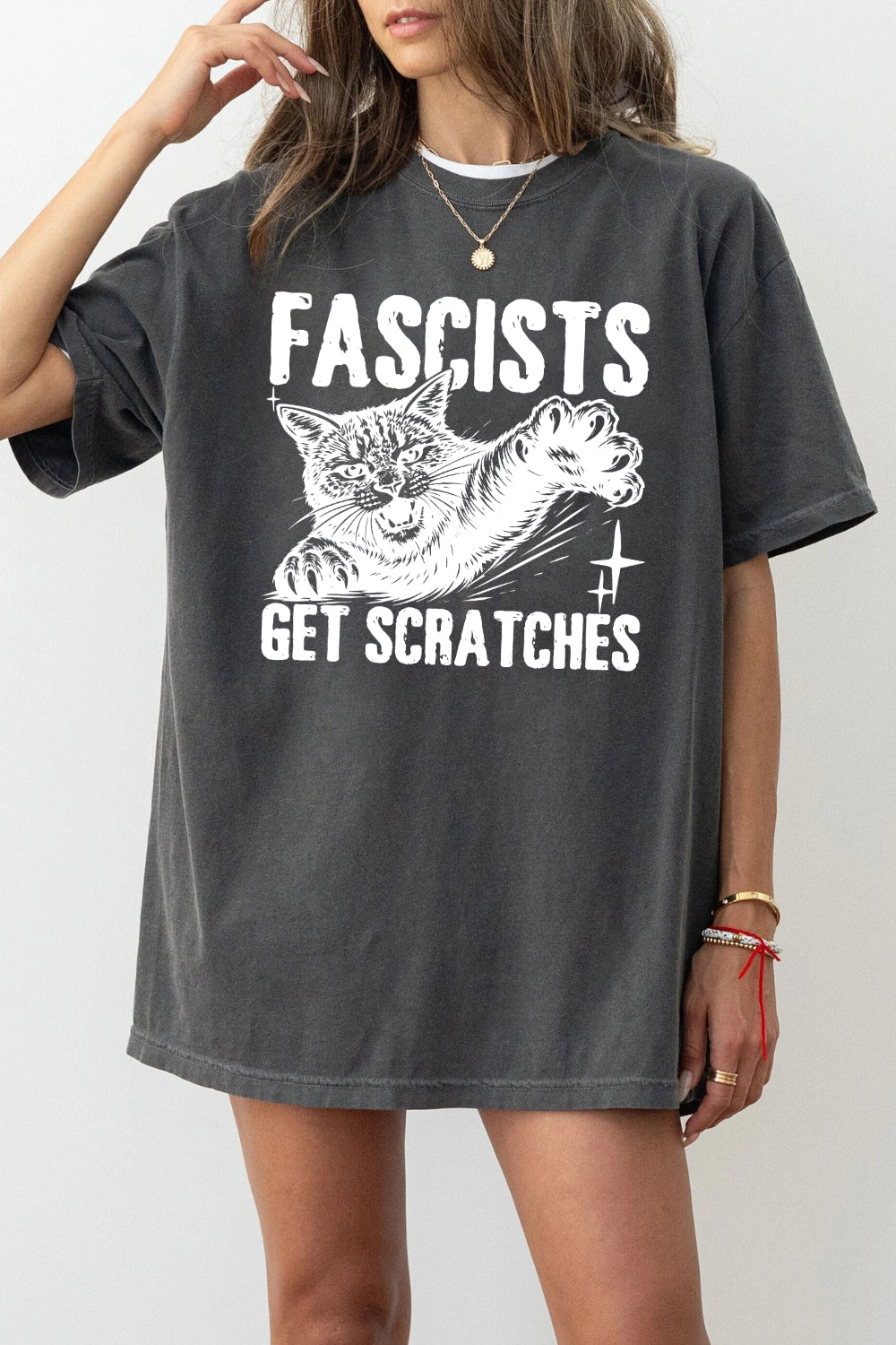 Get scrathes cat tee