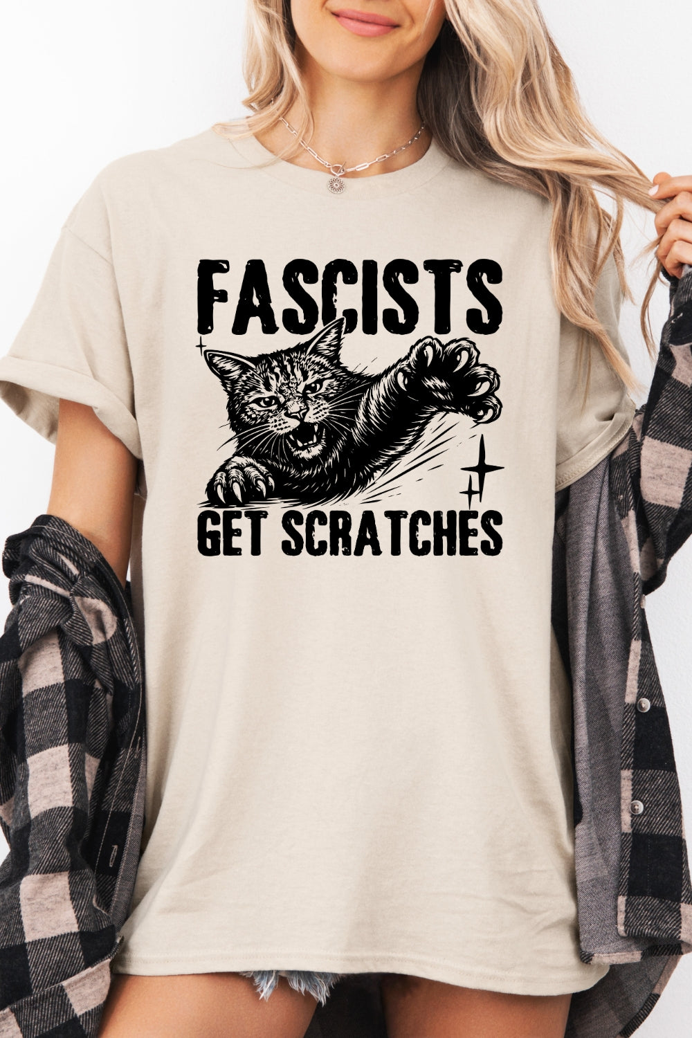 Get scrathes cat tee
