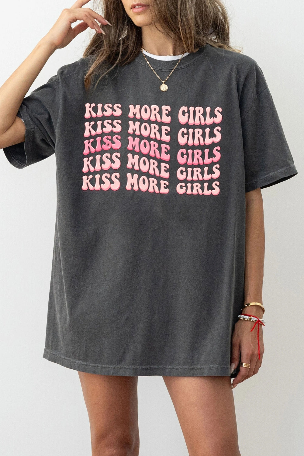 Kiss more girls tee
