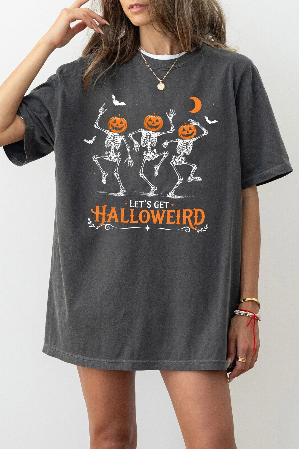 Let's get halloweird skull tee