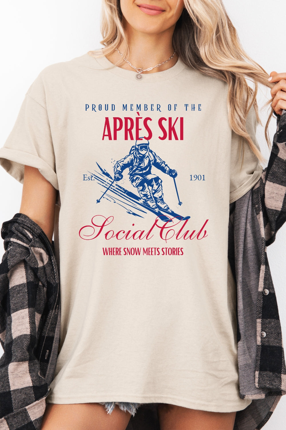 Member of the apres ski club tee