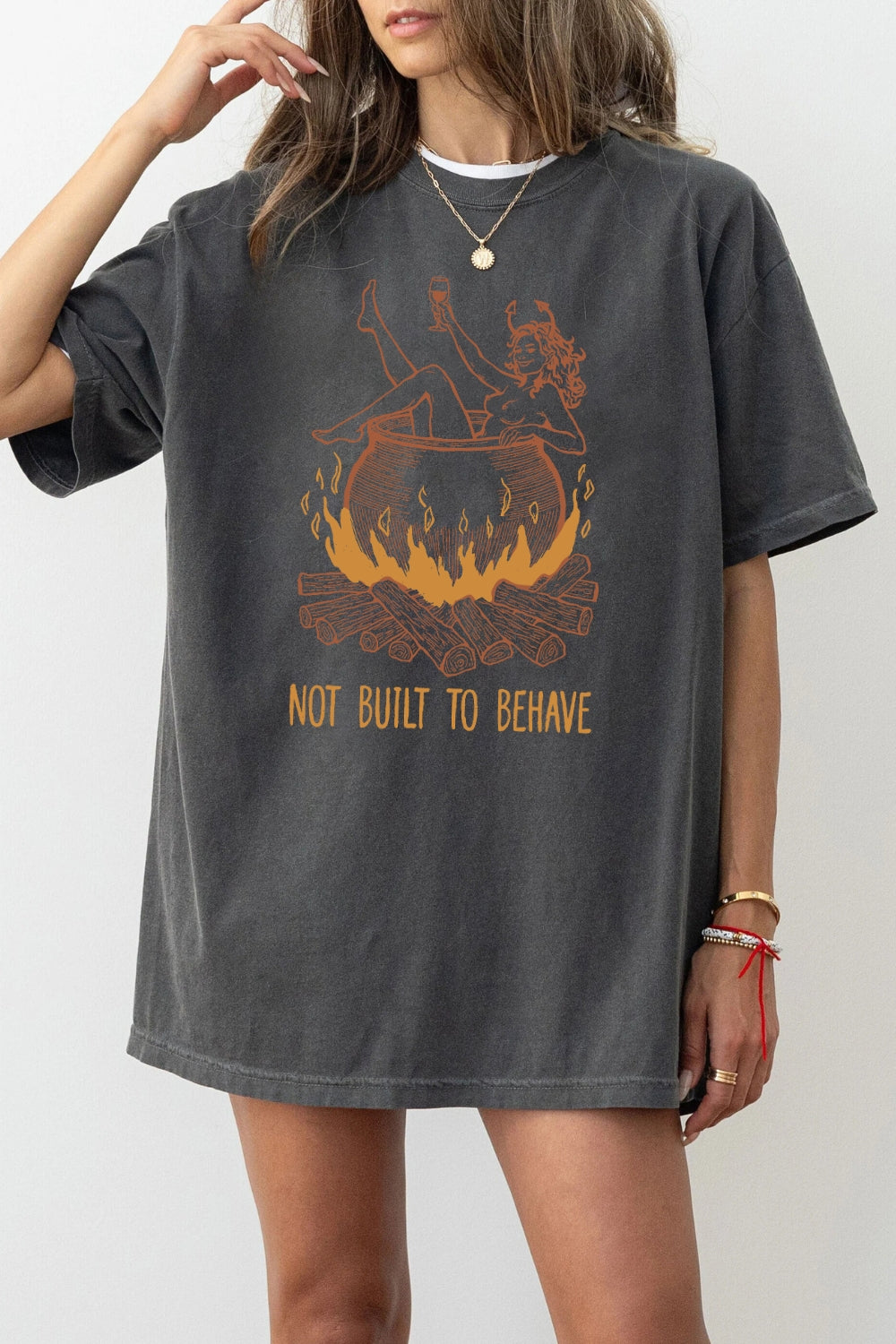 Not built to behave tee