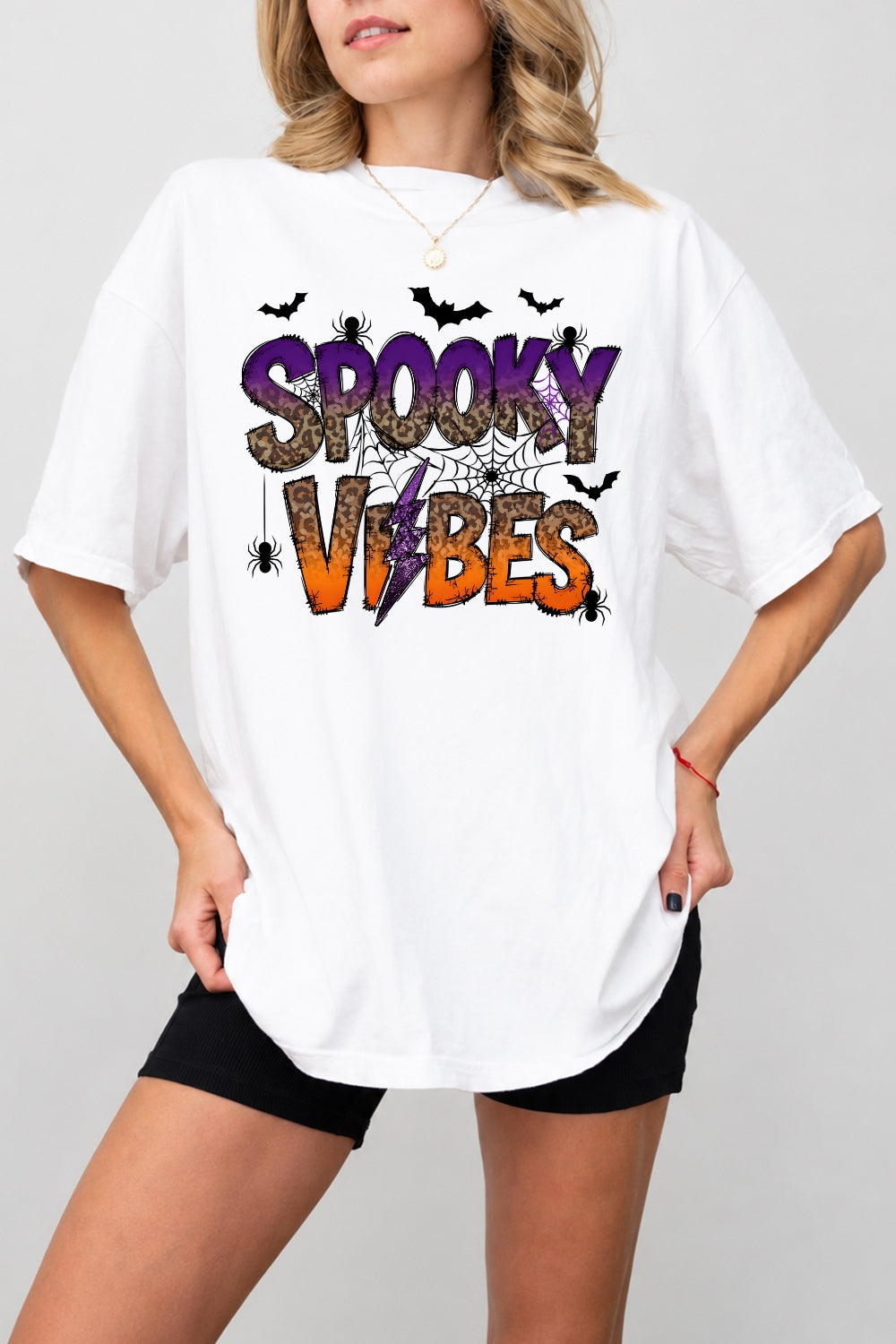 Spooky vibes bats tee