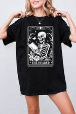 The reader skull reading tee