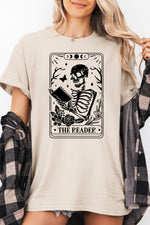 The reader skull reading tee